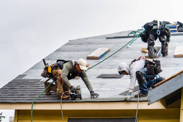Professional Gutter Installation technician working in Hubbard, OH